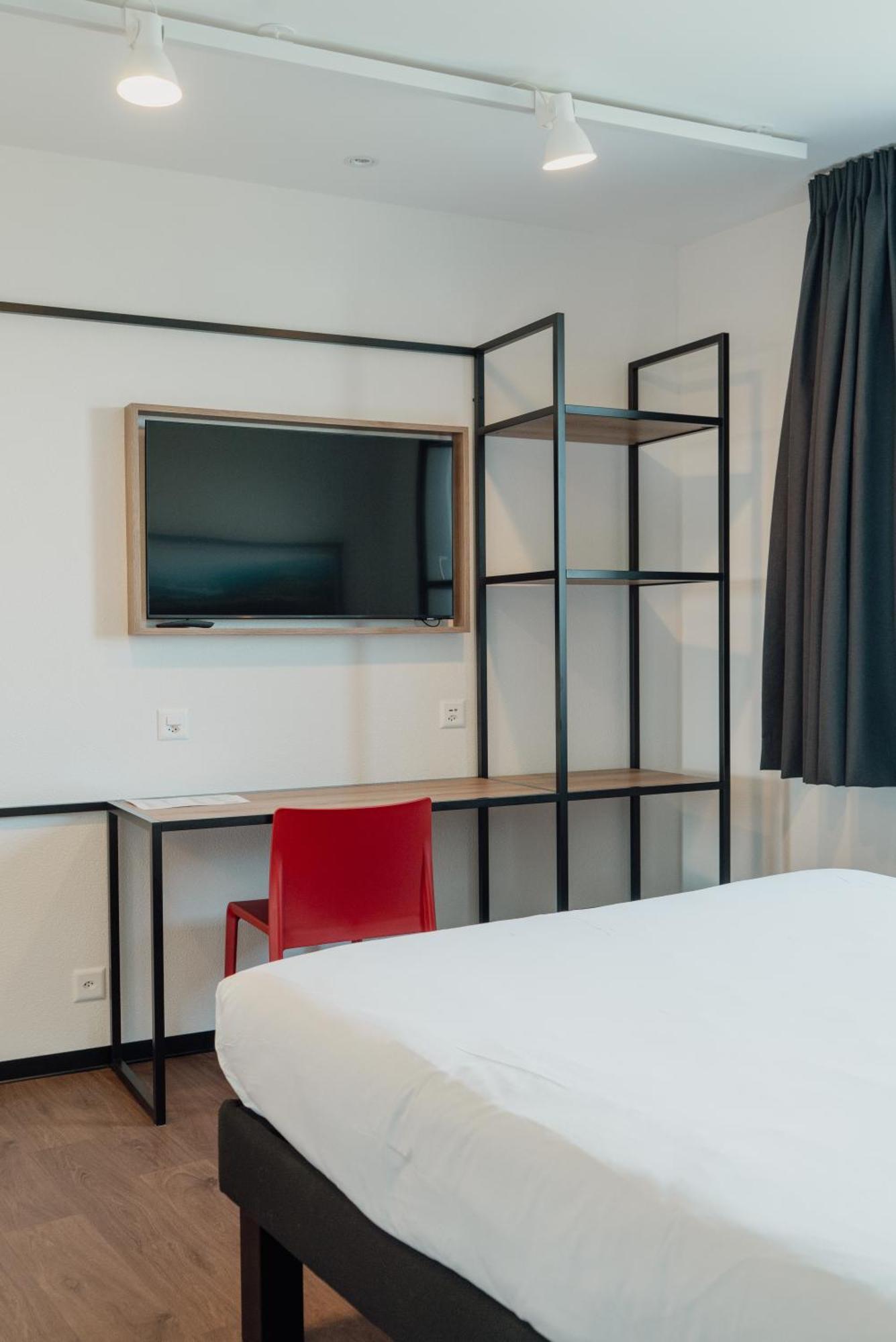 Ibis Bulle - La Gruyere Swiss Bike Hotel Exterior photo