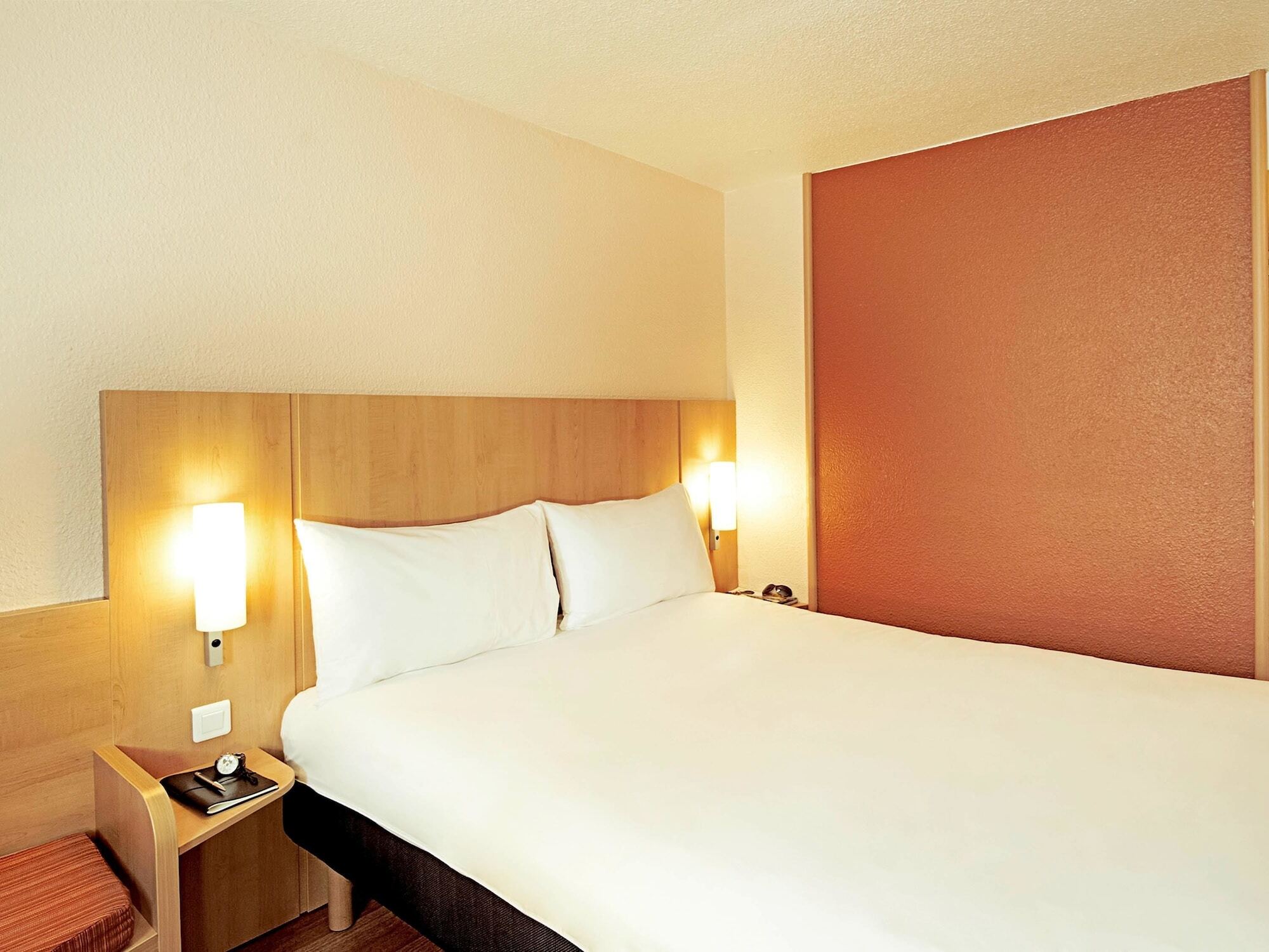 Ibis Bulle - La Gruyere Swiss Bike Hotel Exterior photo